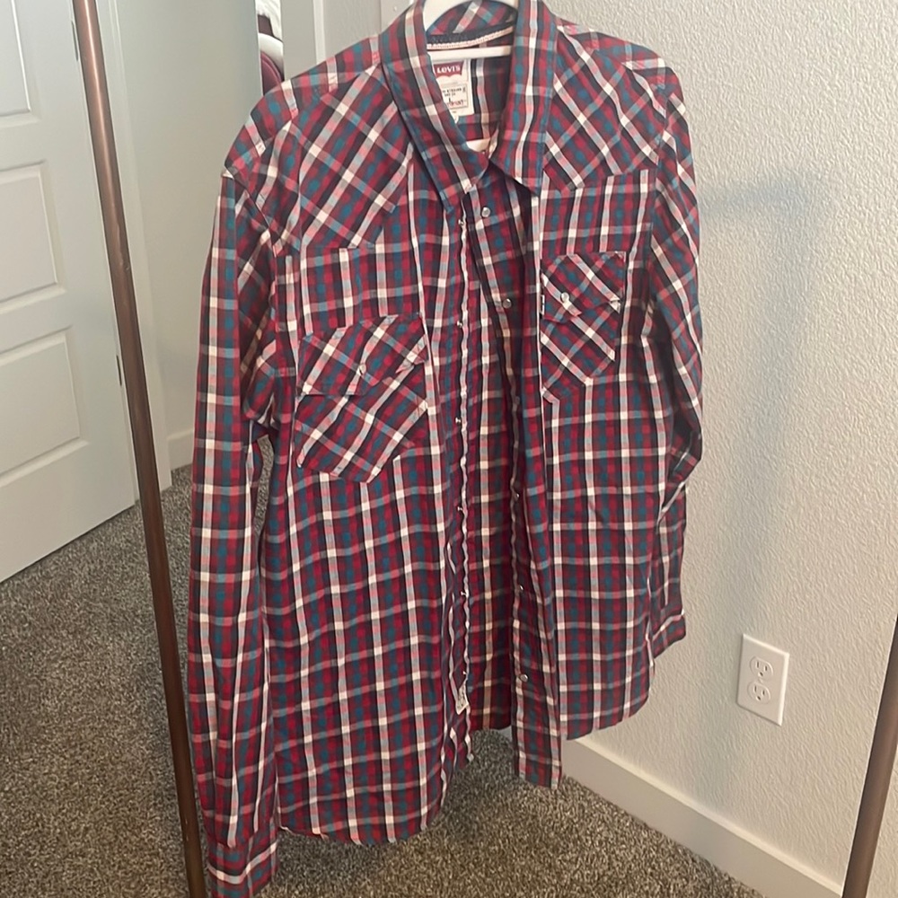Mens Levi’s button up